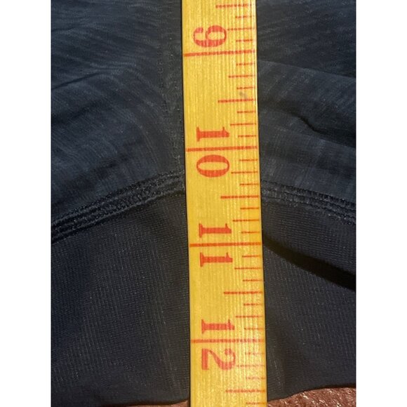 Lululemon T.H.E. Shorts Navy Blue Athletic Shorts Size M Stretchy & Lightweight - Picture 5 of 7